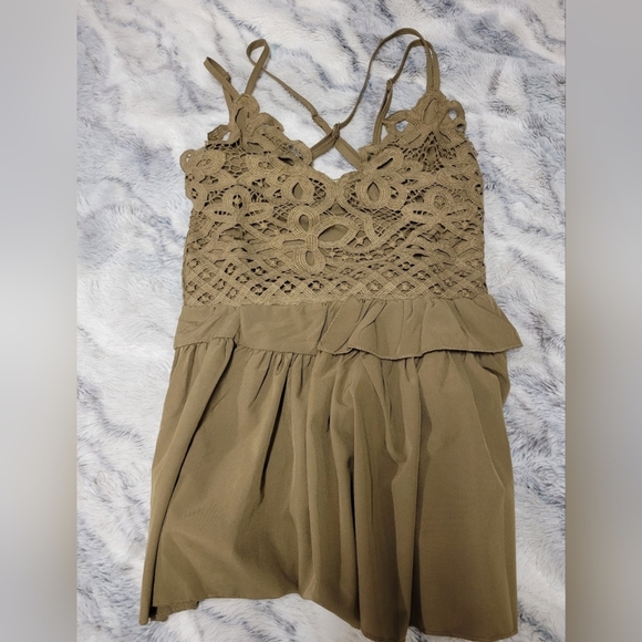 Top - Picture 1 of 2